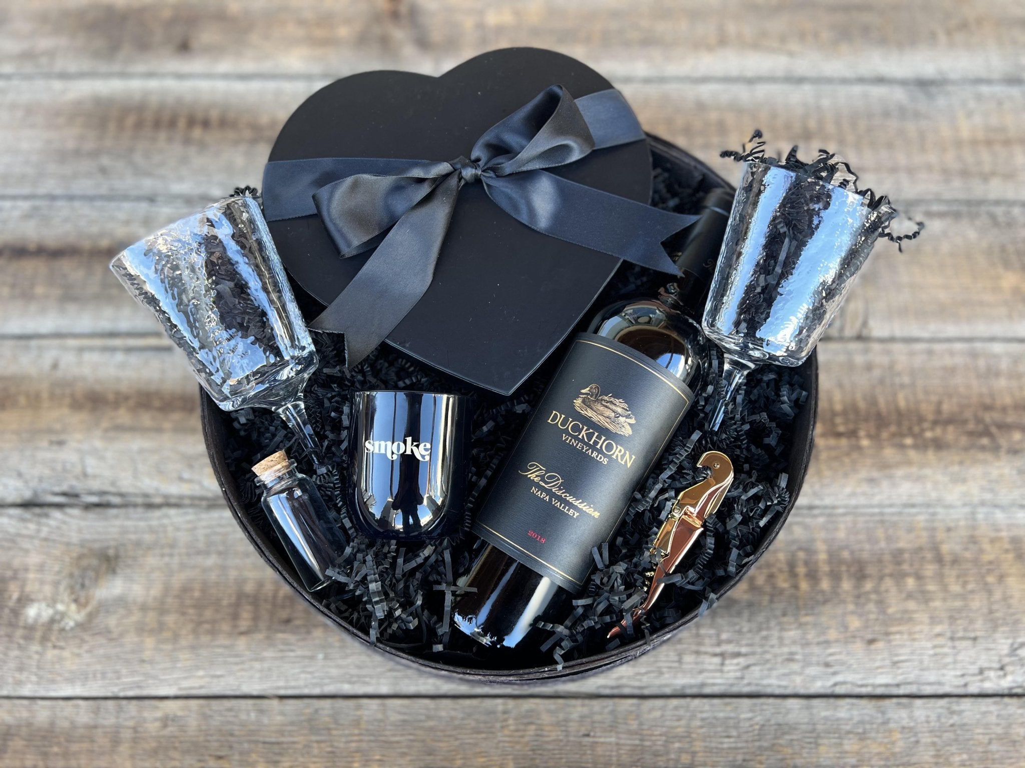 7 Thoughtful Valentine's Day Gifts Your Lady Would Love And Gift Ideas for Him - Nifty Package Co
